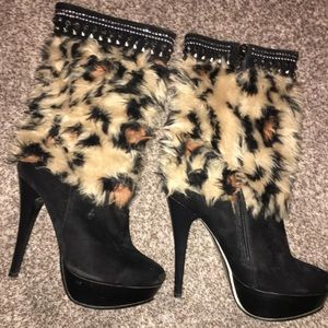 Nancy Li Leopard heels